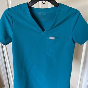 FIGS XXS One Pocket Scrub Top in Teal